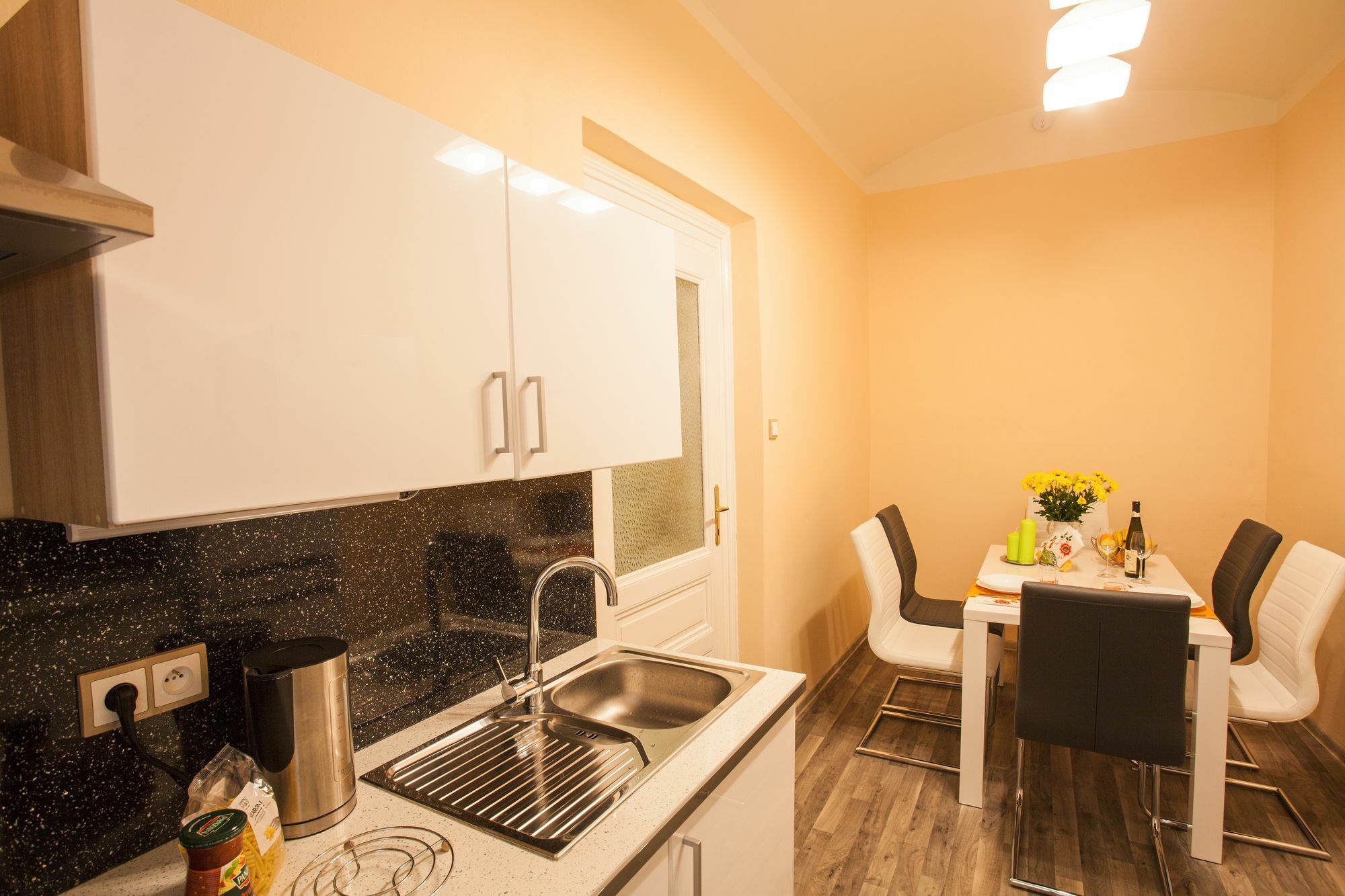 Vertigo Apartment Prague Extérieur photo